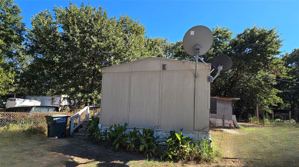 12311 Birdhouse Road Property Photo 3
