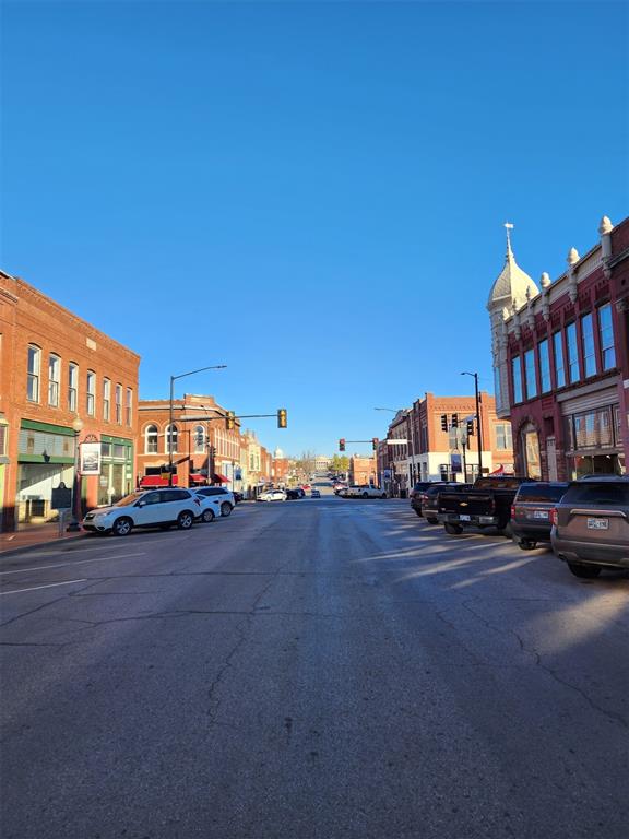 106 W Oklahoma Avenue Property Photo 12