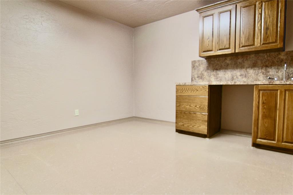 101 S Randall Avenue Property Photo 12