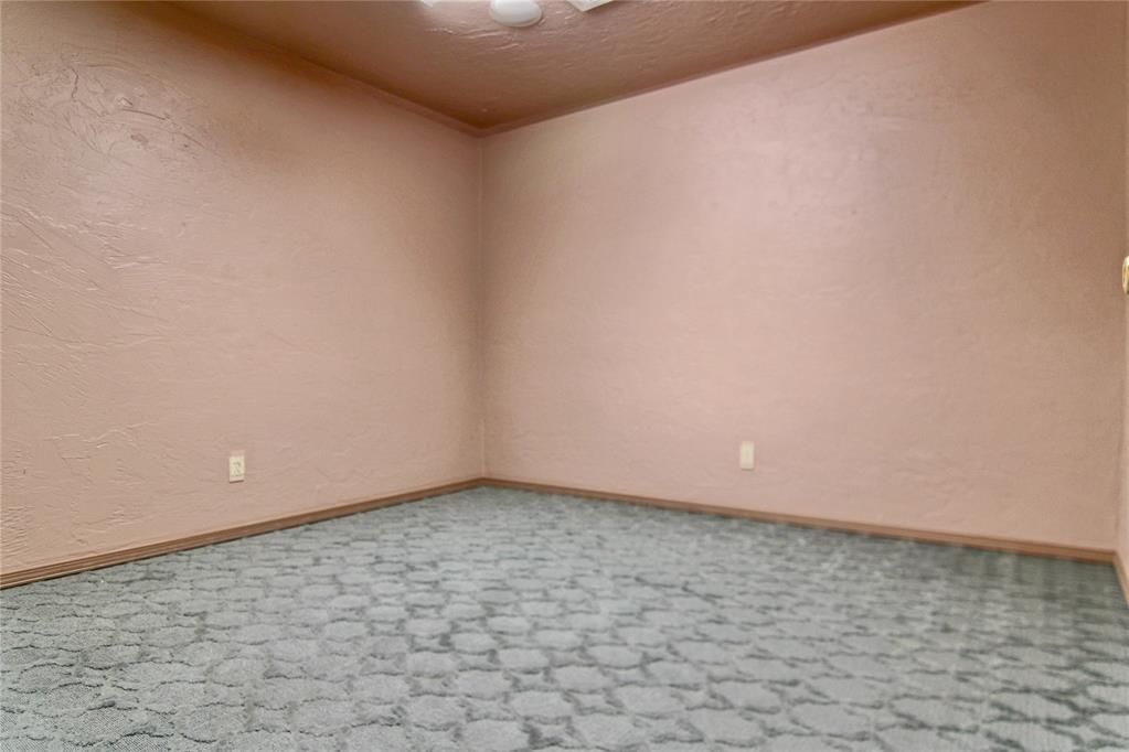 101 S Randall Avenue Property Photo 13