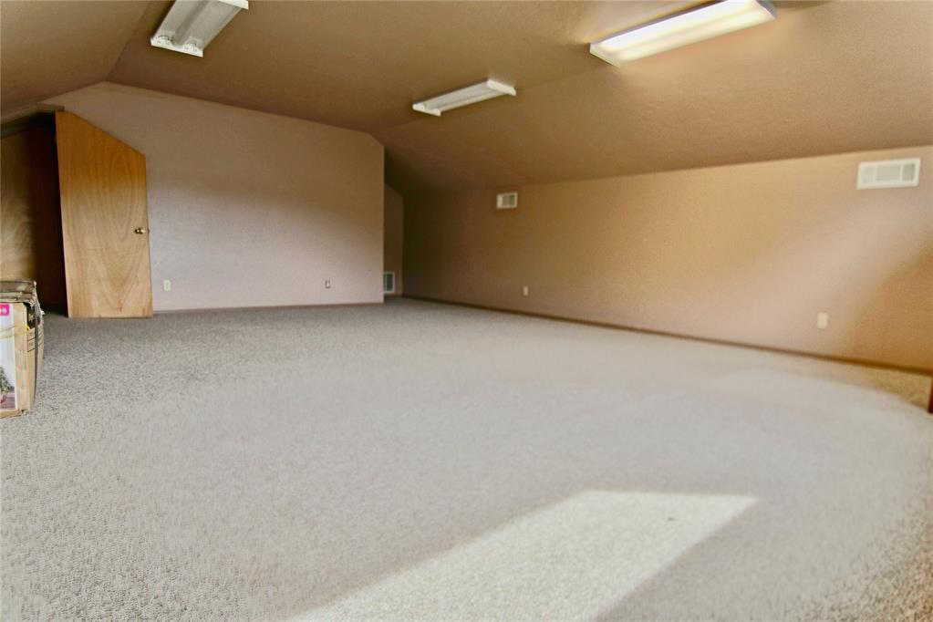 101 S Randall Avenue Property Photo 15