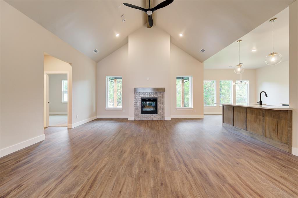 4617 Maple Ridge Drive Property Photo 8