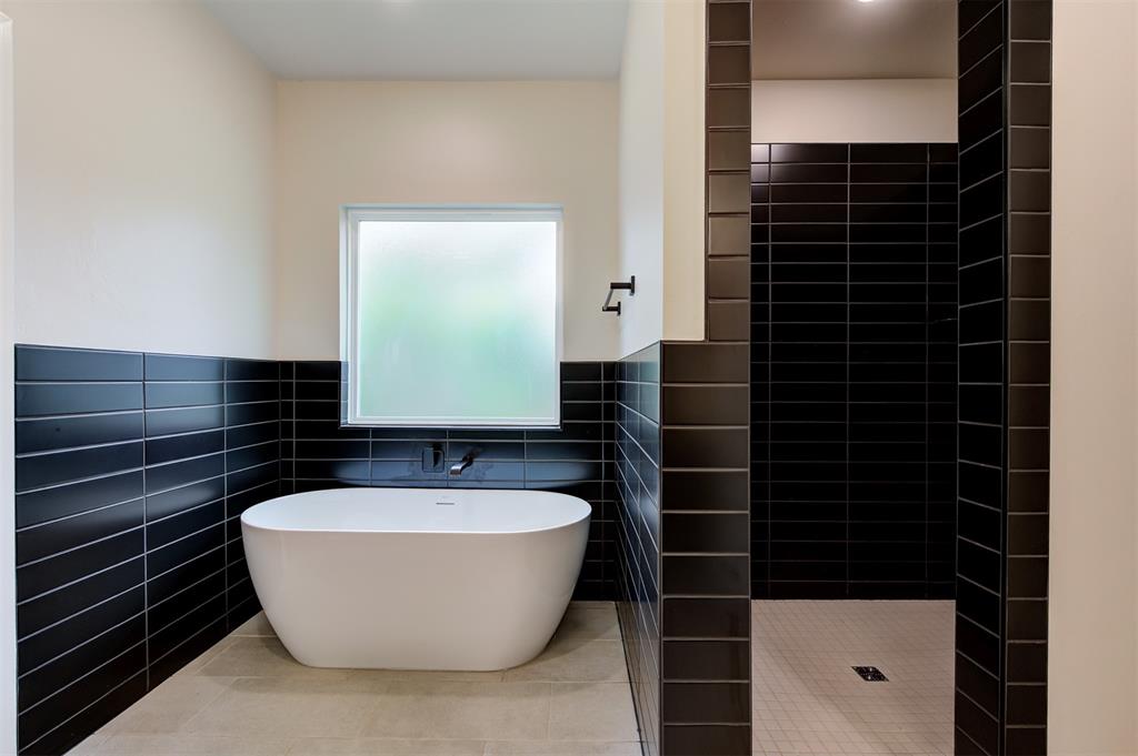 4617 Maple Ridge Drive Property Photo 27