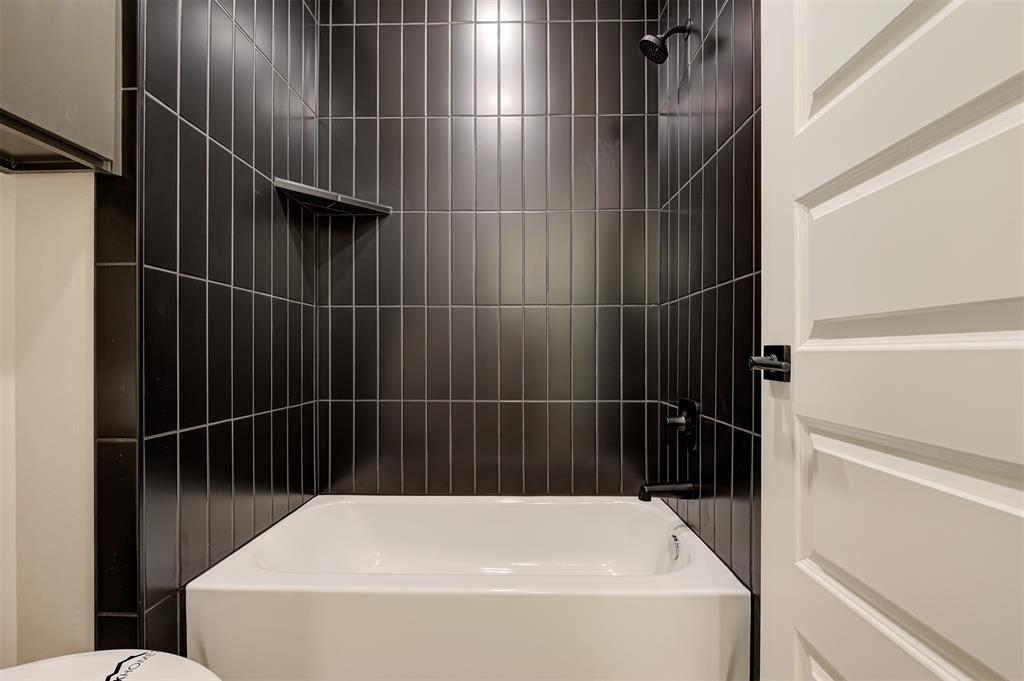 4617 Maple Ridge Drive Property Photo 40