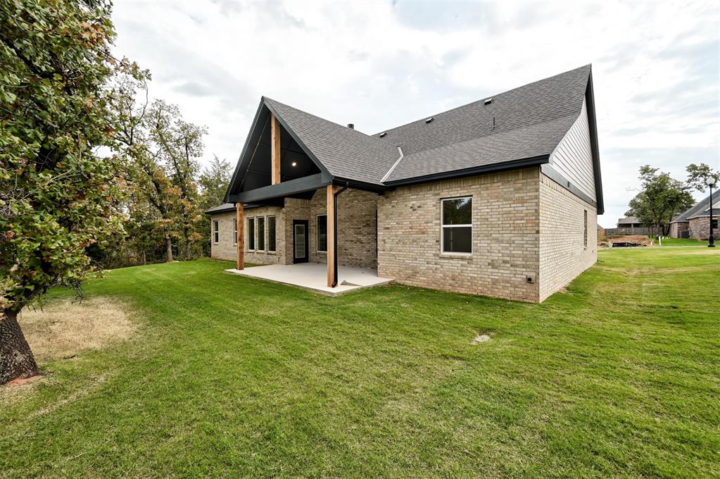 4617 Maple Ridge Drive Property Photo 45