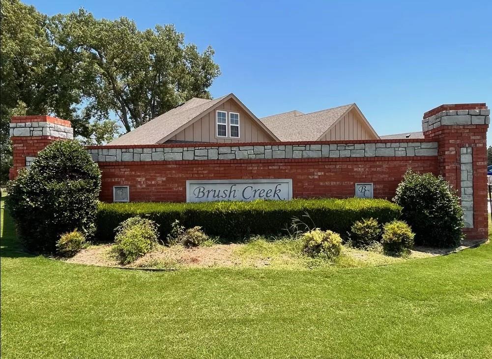 20660 Brush Creek Boulevard Property Photo 4