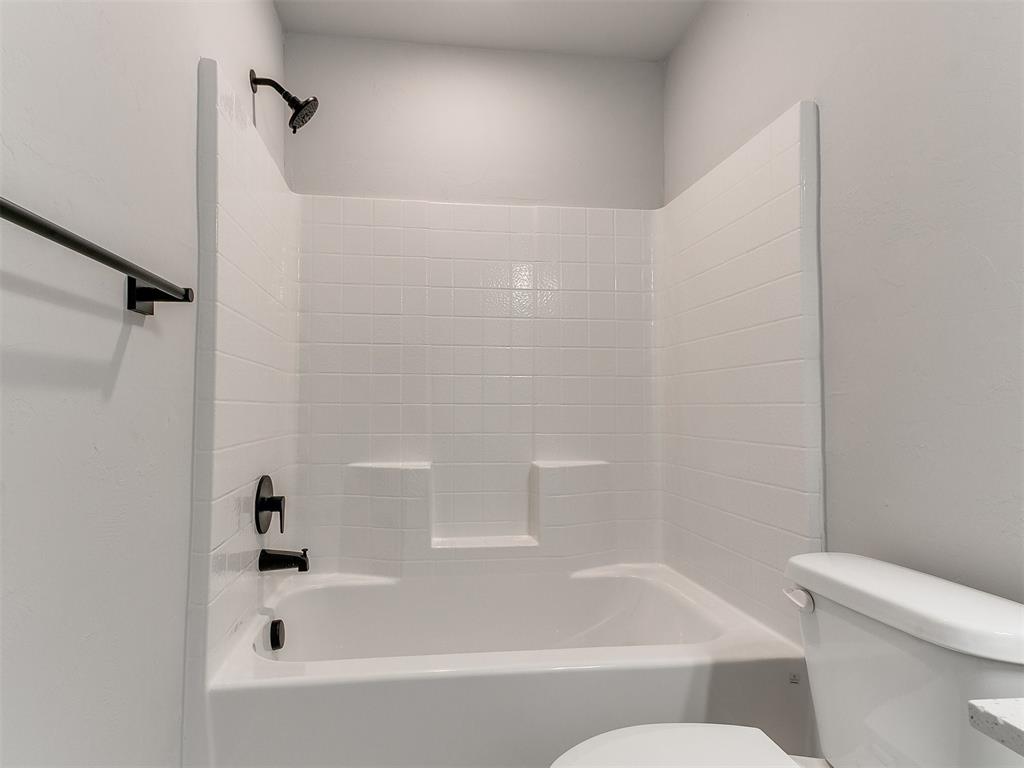 8617 Nw 77th Street Property Photo 27