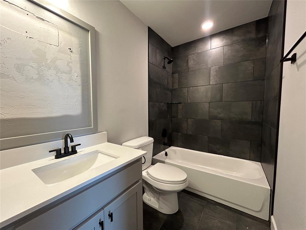 14213 Giverny Avenue Property Photo 10