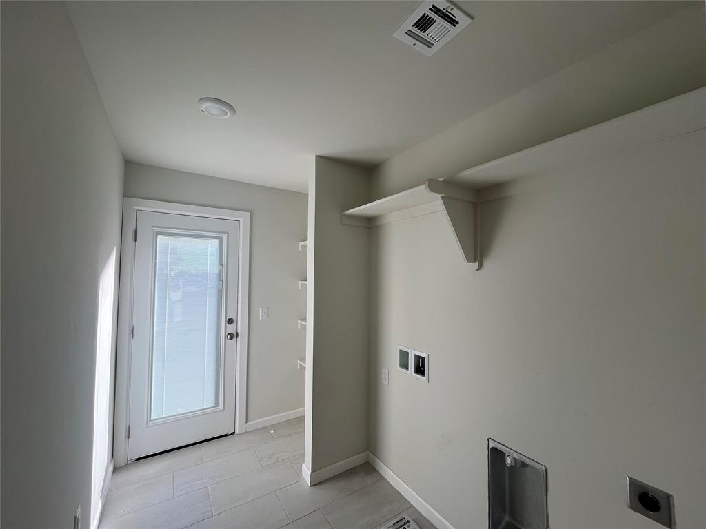 3324 Nw 181st Street Property Photo 7