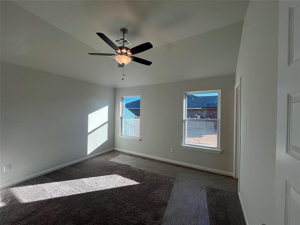 3324 Nw 181st Street Property Photo 8