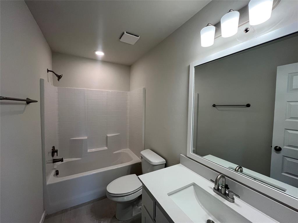 3324 Nw 181st Street Property Photo 10