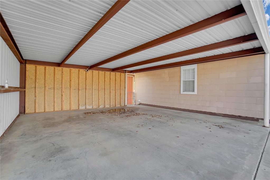 512 N Randlett Street Property Photo 4