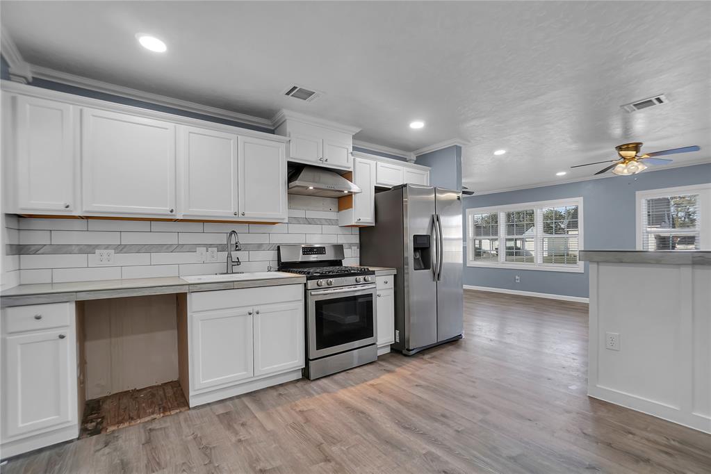 512 N Randlett Street Property Photo 9