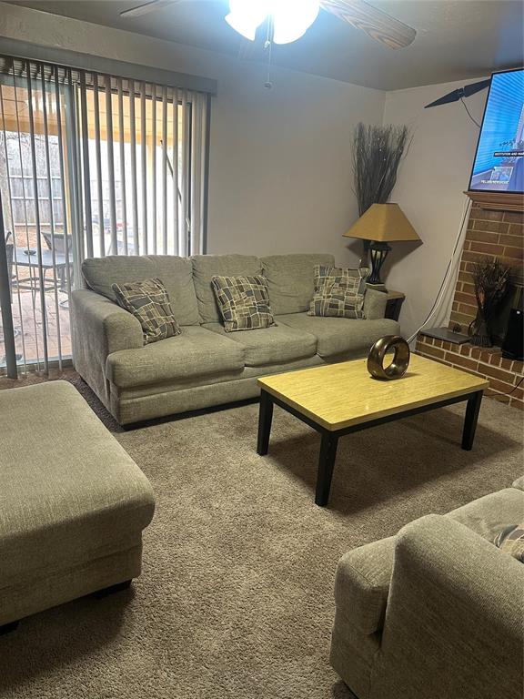 4612 Lunow Drive Property Photo 3