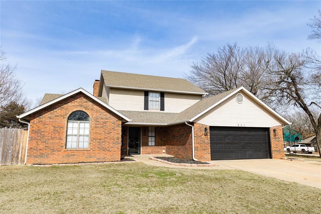 201 E Park Plaza Drive Property Photo