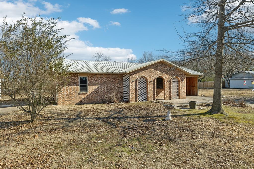 108 D Street Property Photo 3