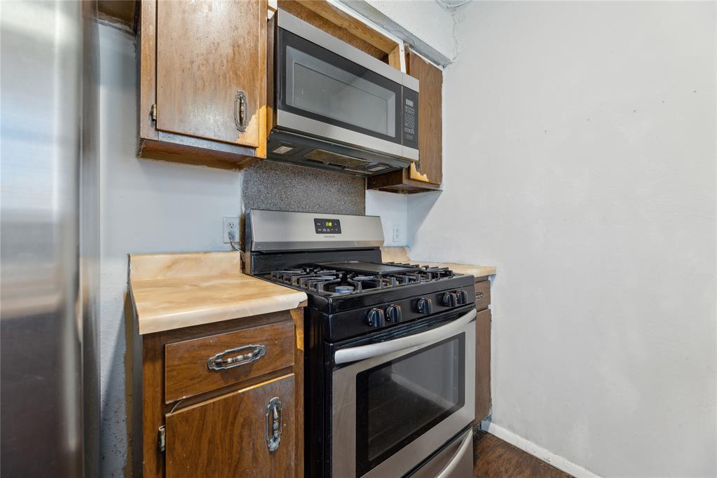 108 D Street Property Photo 9