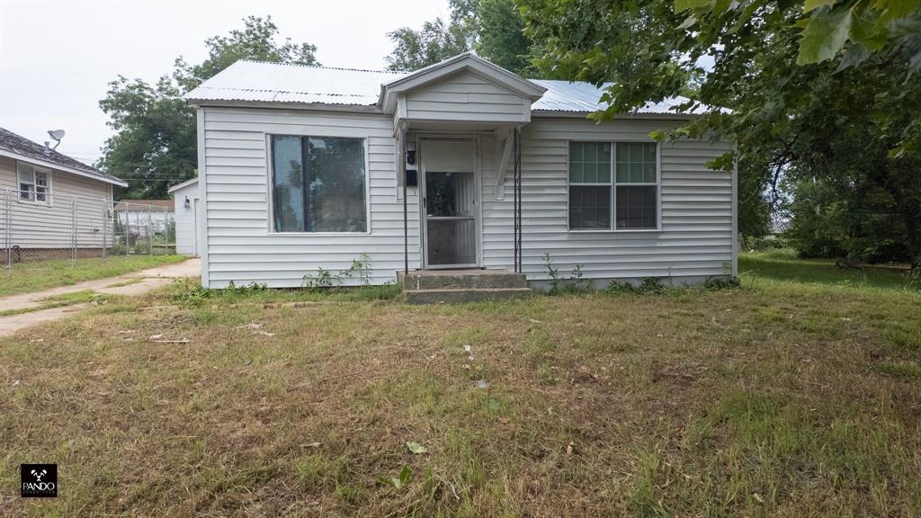 313 W Texas Avenue Property Photo 1
