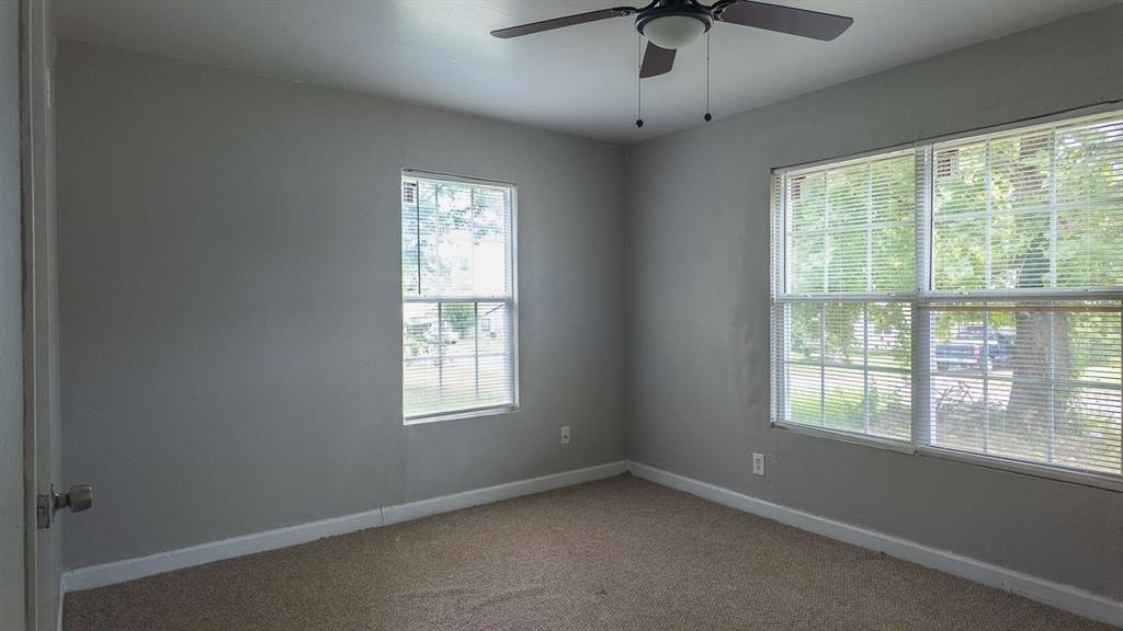 313 W Texas Avenue Property Photo 7