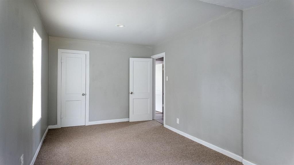 313 W Texas Avenue Property Photo 9