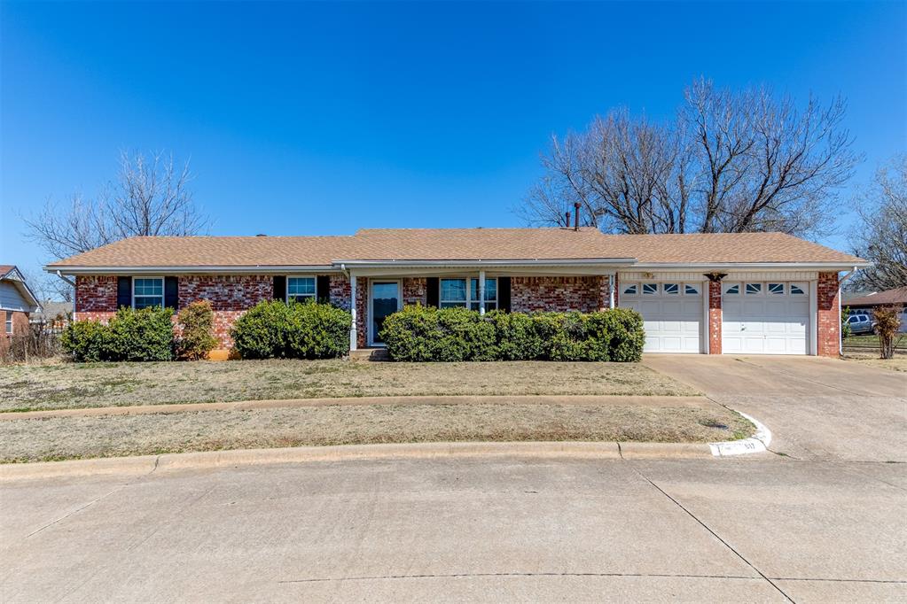 917 Willow Brook Drive Property Photo