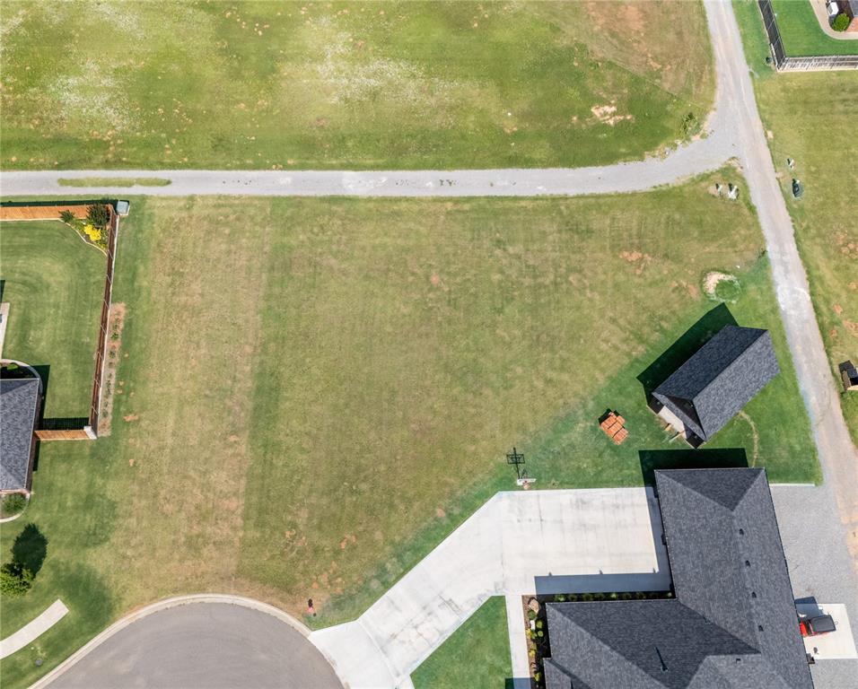3500 Nicklaus Drive Property Photo 2