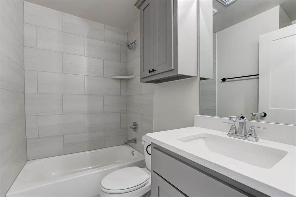 4900 Sand Lily Lane Property Photo 17