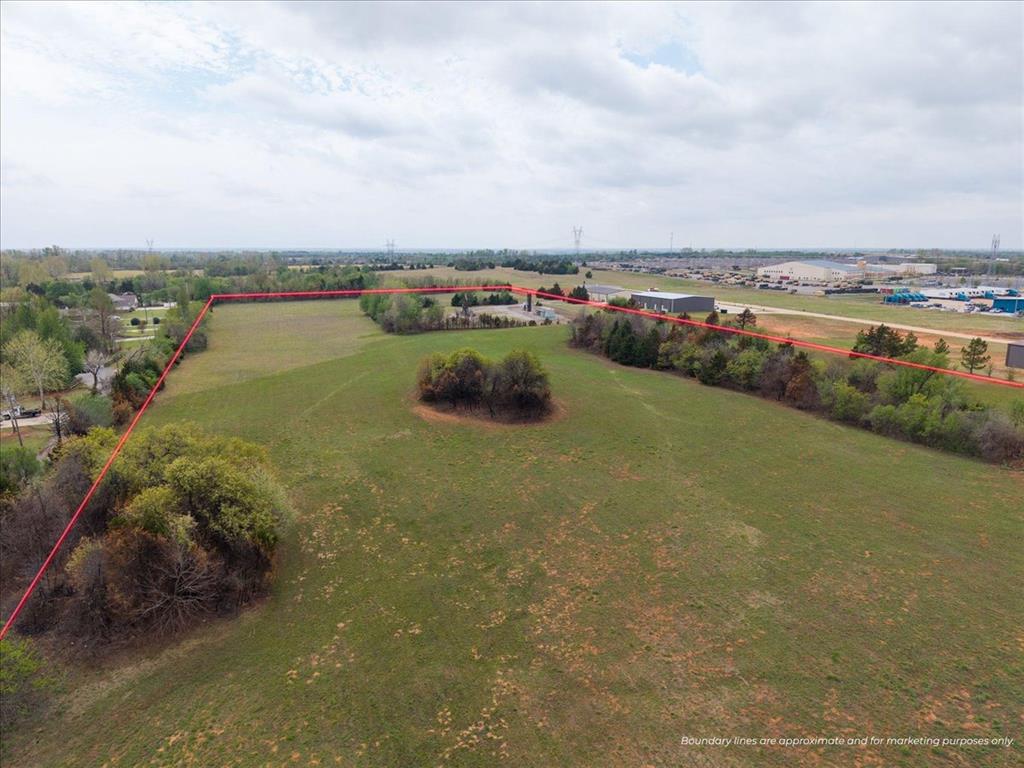 201 S Monocoupe Lane Property Photo 16