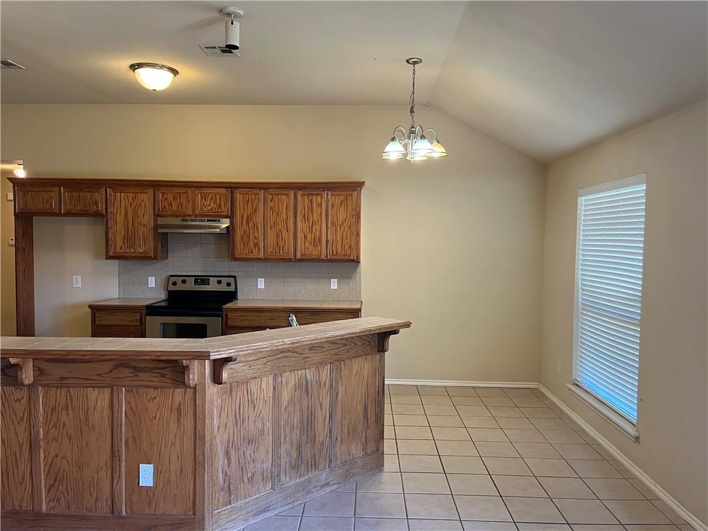 1024 Westridge Drive Property Photo 5