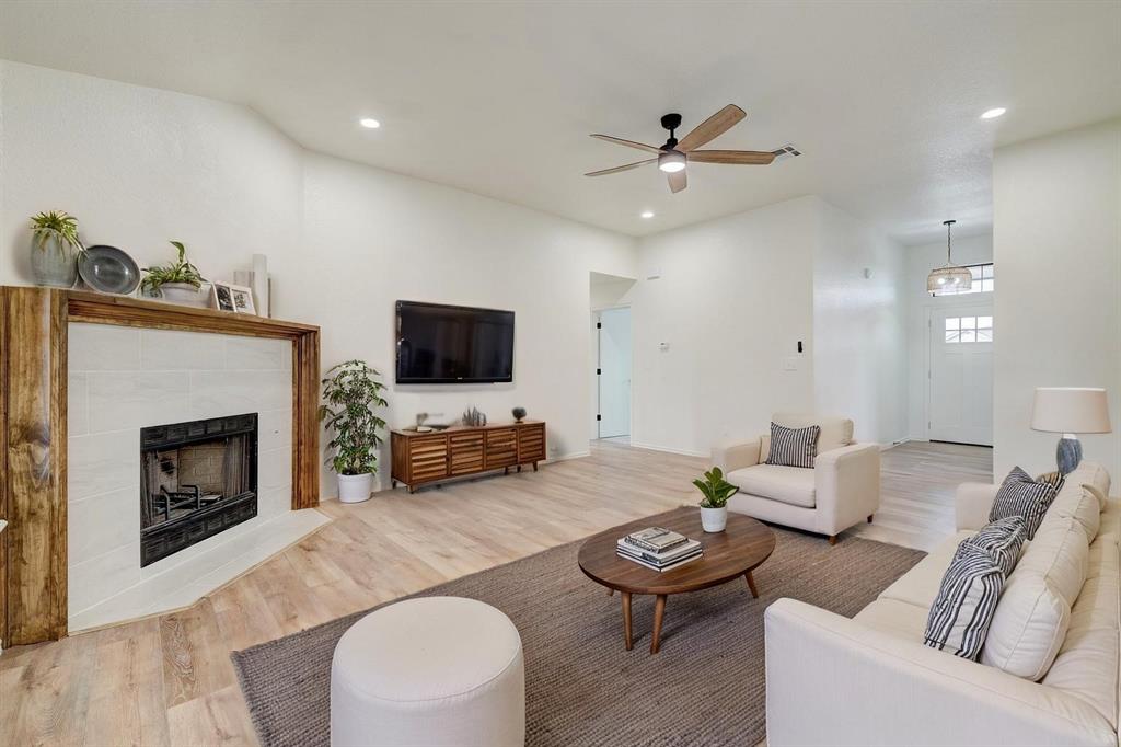 11546 Berkshire Court Property Photo 4