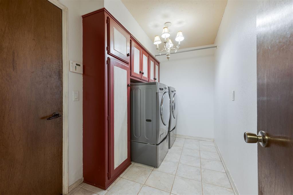 9718 Hummingbird Lane Property Photo 21