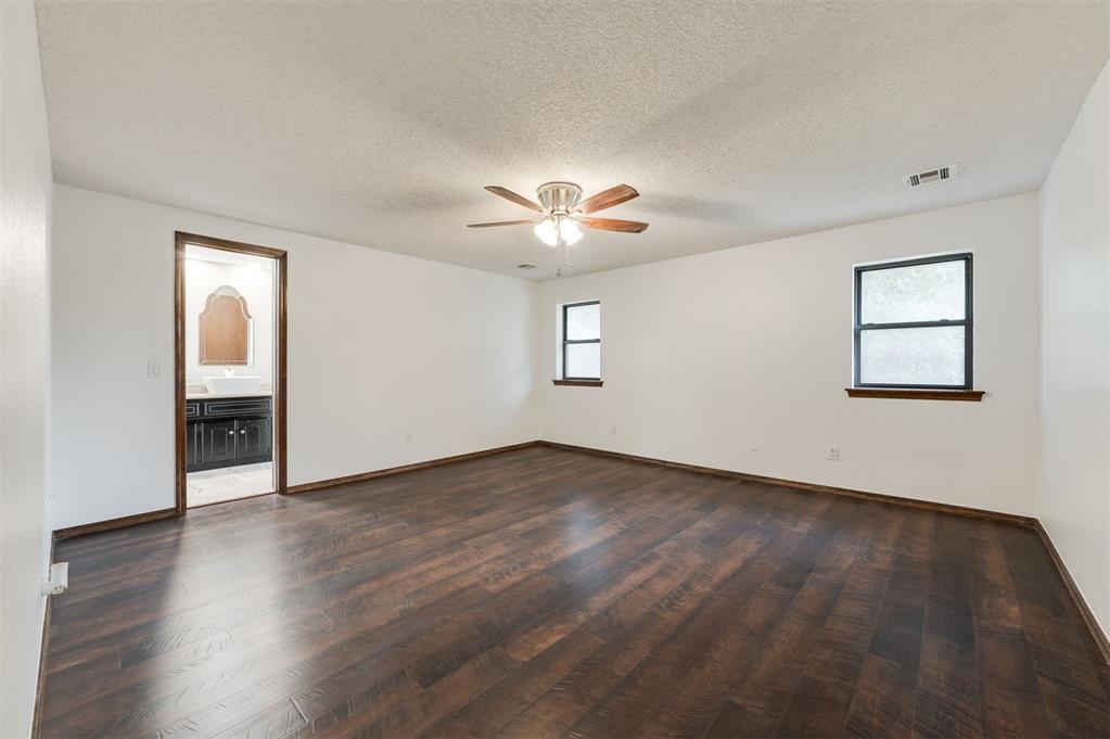 9718 Hummingbird Lane Property Photo 23
