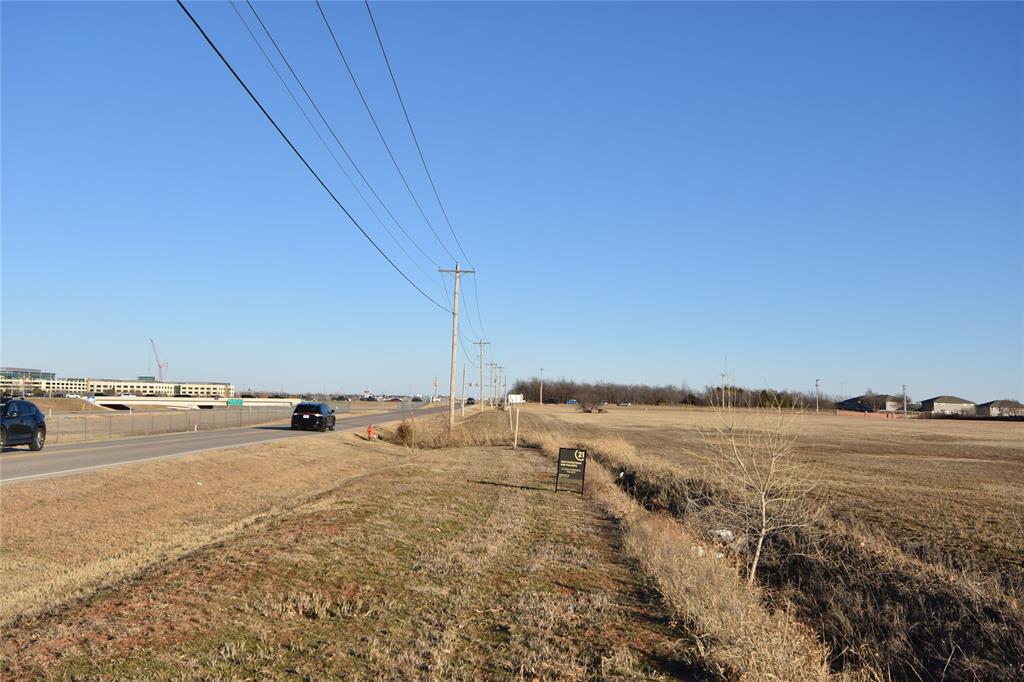 8100 W Memorial Road Property Photo 9
