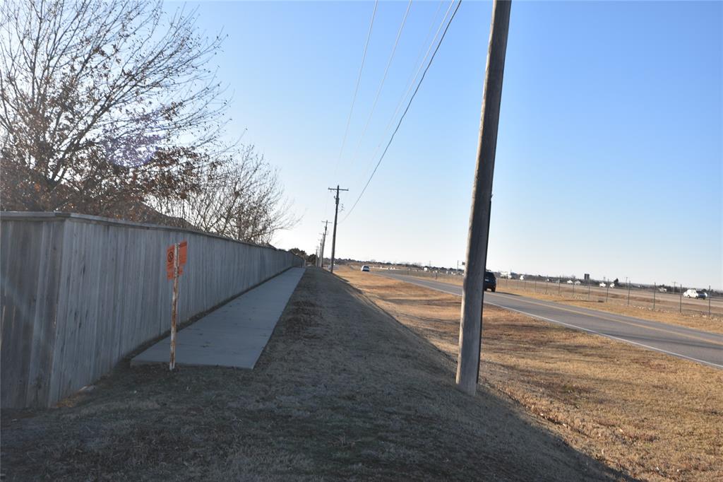 8100 W Memorial Road Property Photo 10