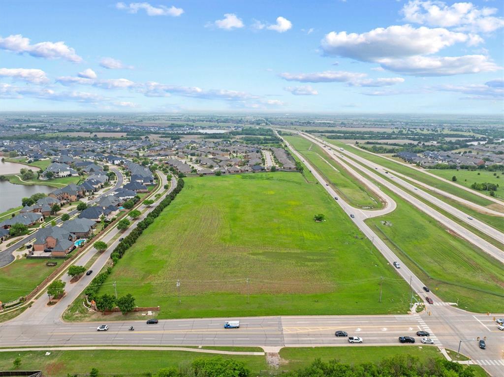 8100 W Memorial Road Property Photo 16