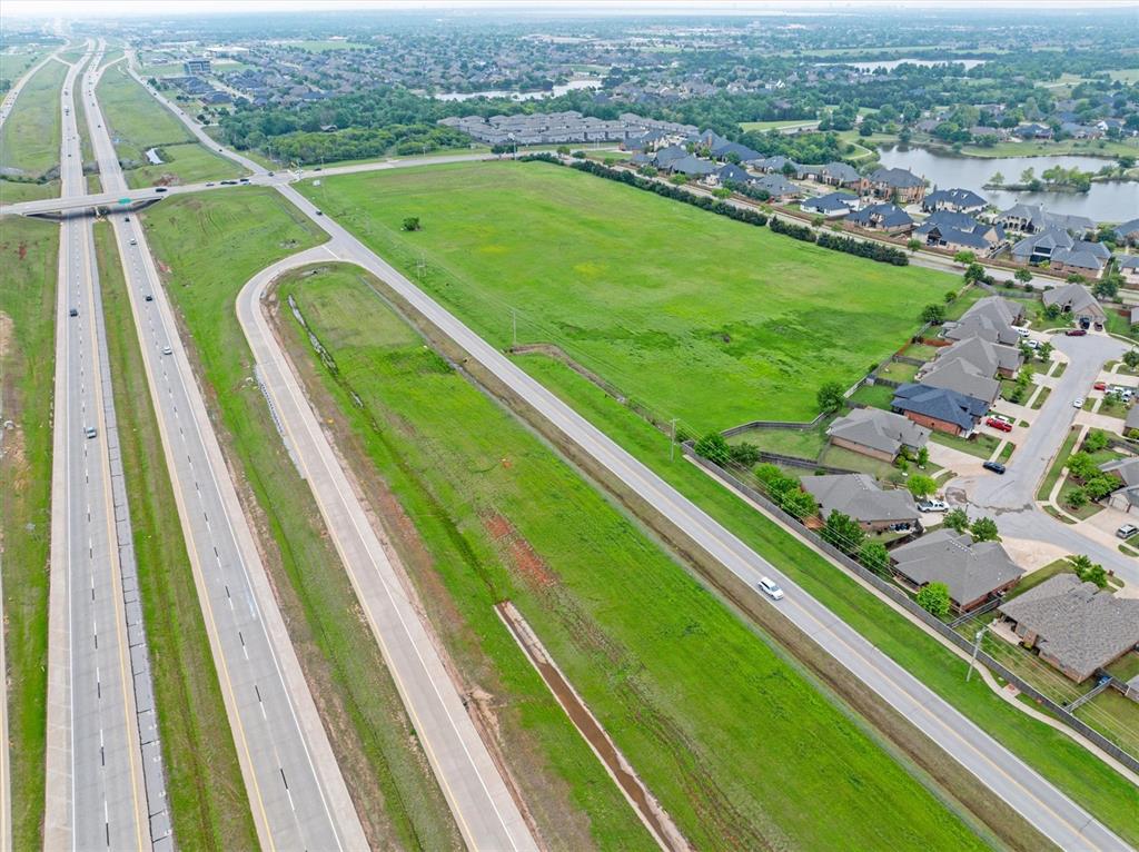 8100 W Memorial Road Property Photo 30