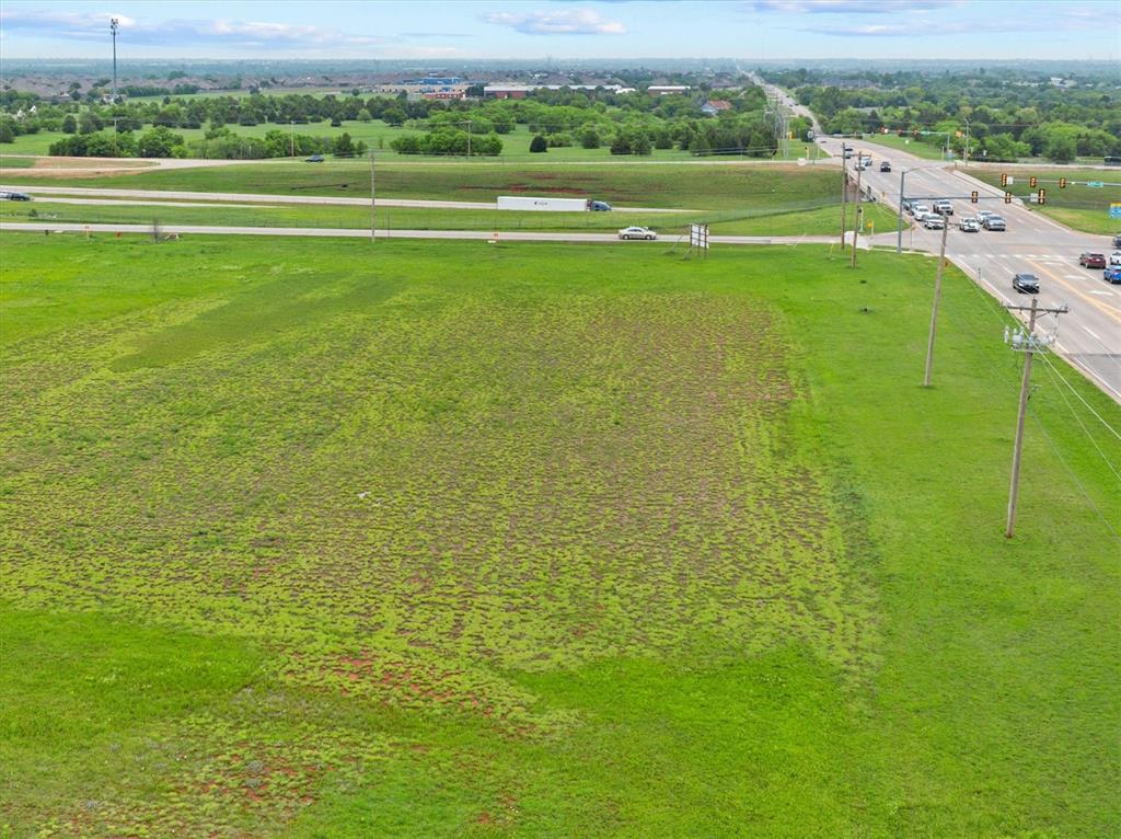 8100 W Memorial Road Property Photo 44