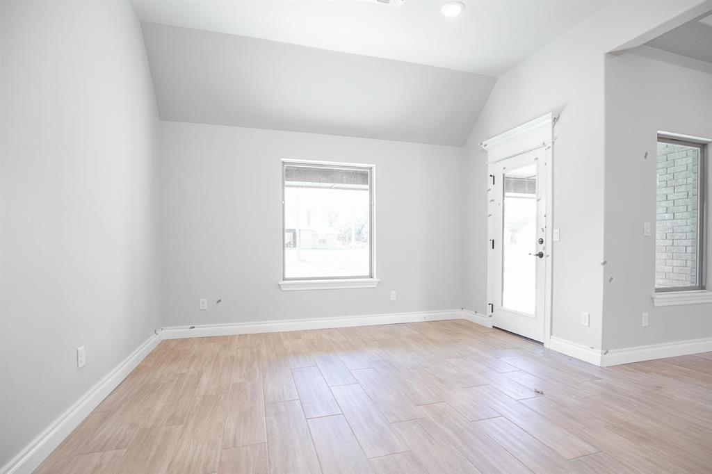 12501 Samara Drive Property Photo 10