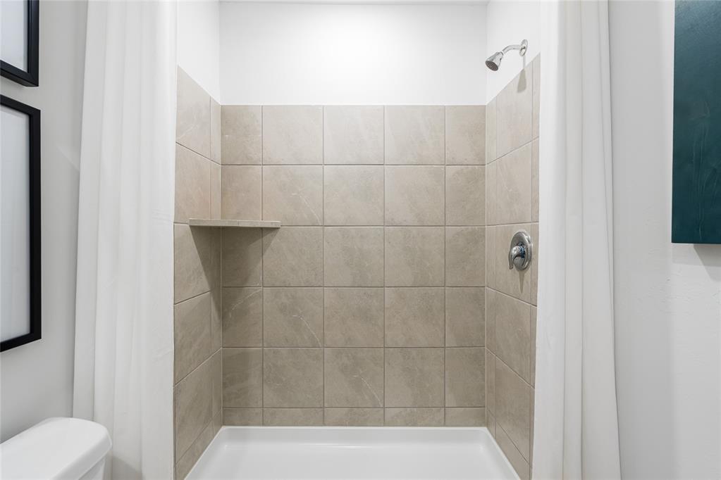 1903 Wolford Way Property Photo 20