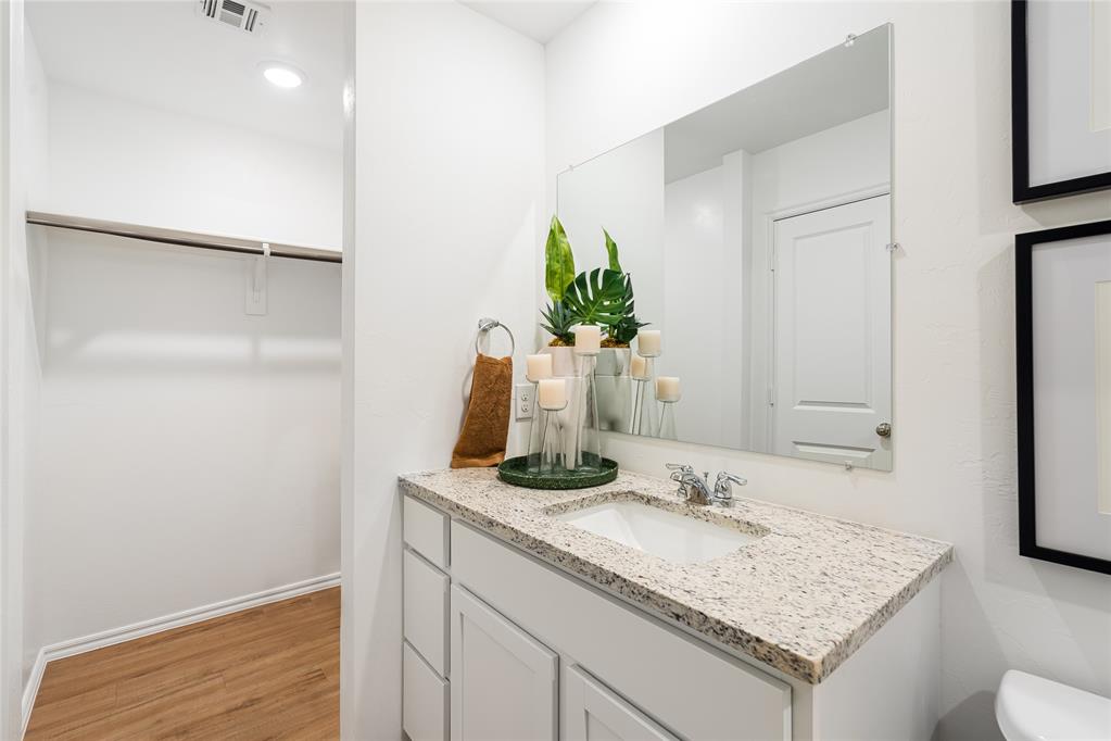 1903 Wolford Way Property Photo 24
