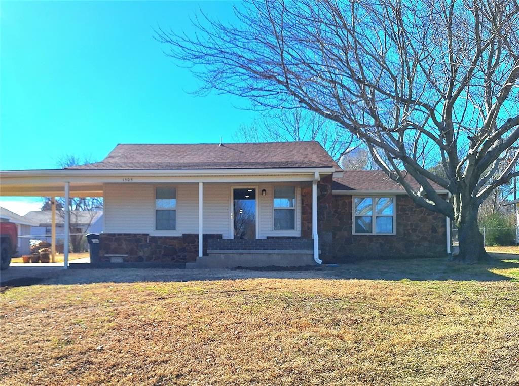 1505 Foster Avenue Property Photo