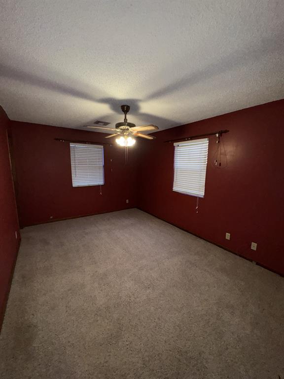 1716 W 9th Street Property Photo 4
