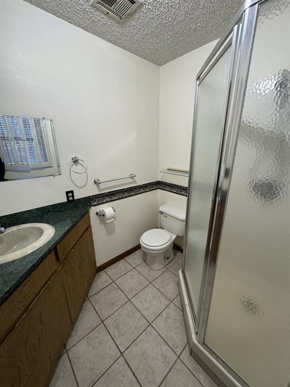 1716 W 9th Street Property Photo 6