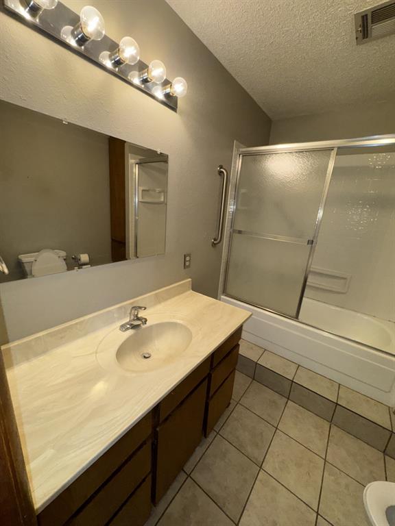 1716 W 9th Street Property Photo 8