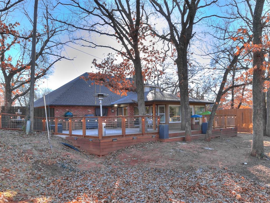 400 Steve Douglas Drive Property Photo 9