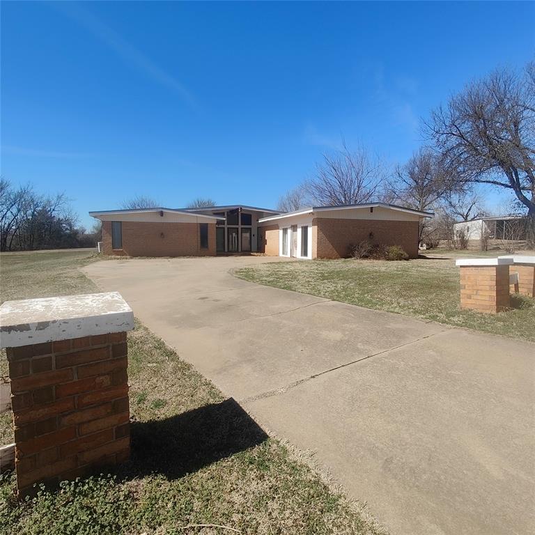 101 Pinewood Drive Property Photo