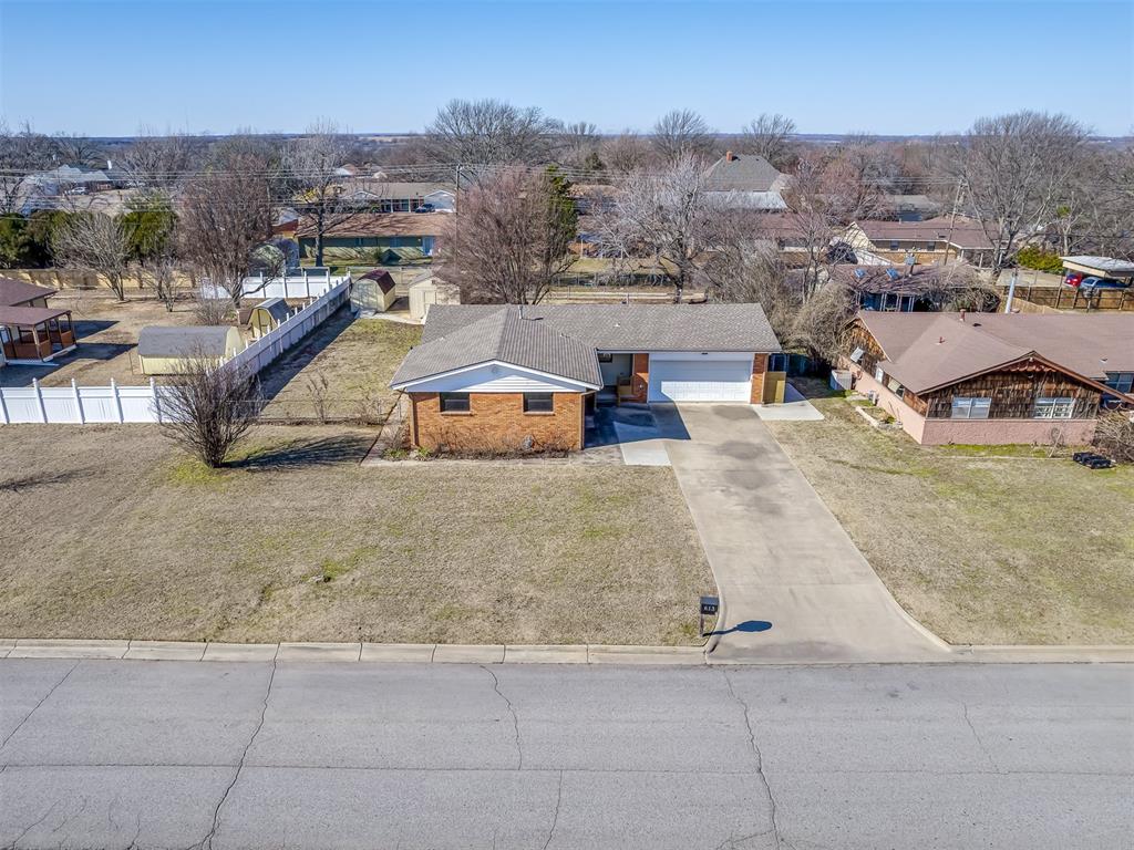 613 S Paul Avenue Property Photo 5