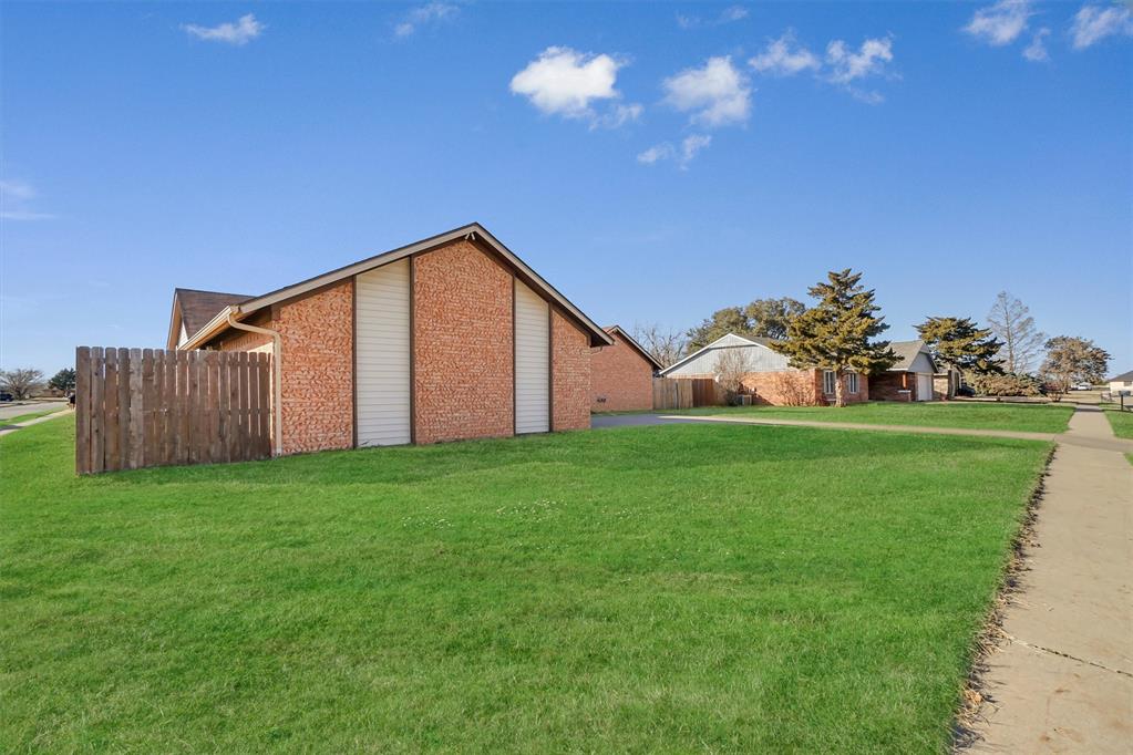 801 Rosehaven Drive Property Photo 4
