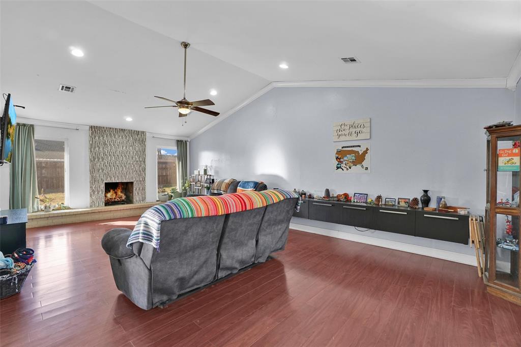 801 Rosehaven Drive Property Photo 9