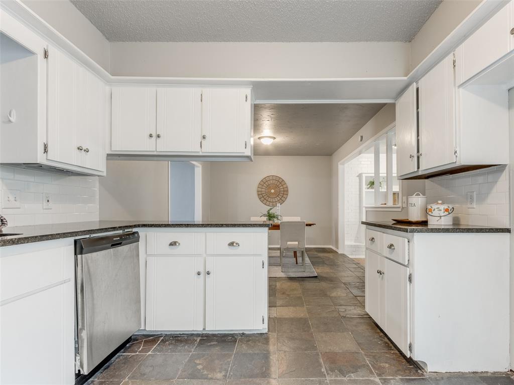 11609 Century Drive Property Photo 18